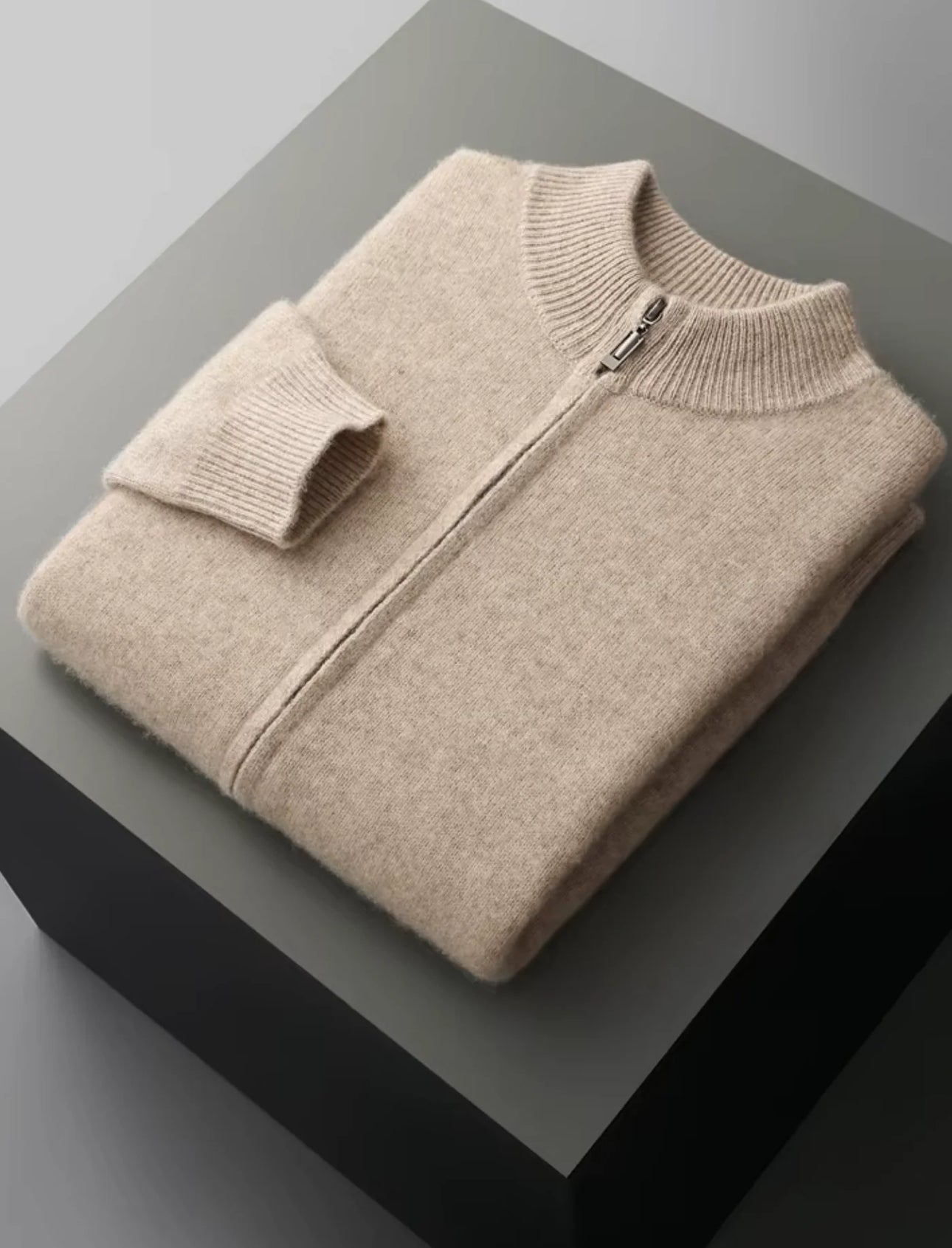 CASA PLATA THE ESTATE TRACKSUIT